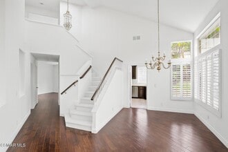 751 Trousdale St in Oak Park, CA - Building Photo - Building Photo