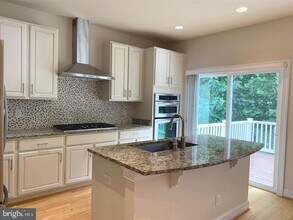 2921 Chesham St in Fairfax, VA - Building Photo - Building Photo