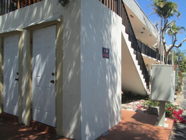 405 N Cypress Dr-Unit -7 in Tequesta, FL - Building Photo - Building Photo