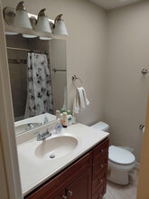 575 Pierpont Dr in Costa Mesa, CA - Building Photo - Building Photo