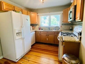 21 N Julian St in Naperville, IL - Building Photo - Building Photo