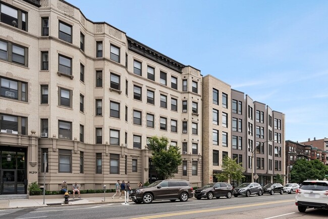 83 Beacon St, Unit 2 in Boston, MA - Building Photo - Building Photo