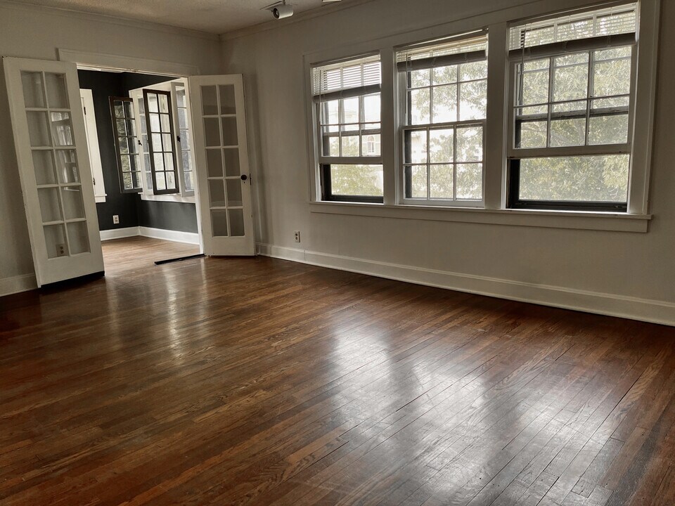 5035 Walnut St, Unit 5035 Walnut in Kansas City, MO - Building Photo