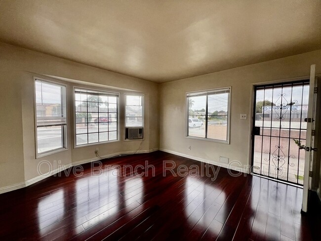 6429 Woodward Ave in Bell, CA - Building Photo - Building Photo