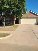 9121 Autumn Falls Dr in Fort Worth, TX - Building Photo