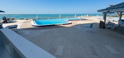 450 S Gulfview Blvd in Clearwater, FL - Building Photo - Building Photo