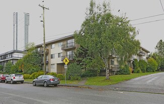 6544 Silver Av in Burnaby, BC - Building Photo