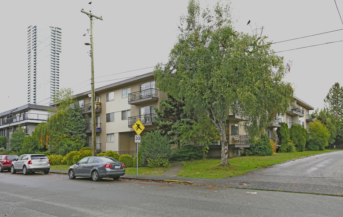 6544 Silver Av in Burnaby, BC - Building Photo