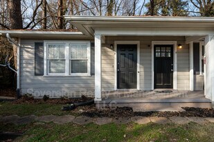 3454 Rockbridge Rd SW in Avondale Estates, GA - Building Photo