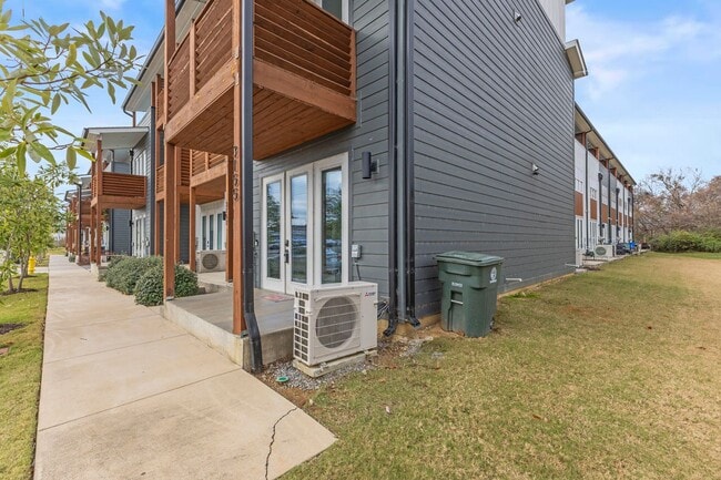 3155 St Elmo Ave in Chattanooga, TN - Building Photo - Building Photo