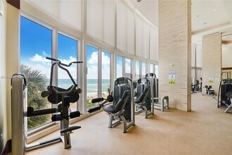 15811 Collins Ave, Unit 704 in North Miami Beach, FL - Building Photo - Building Photo