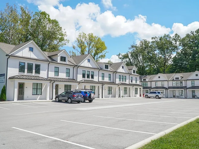 112 Brighton Park Pl in Algood, TN - Foto de edificio - Building Photo