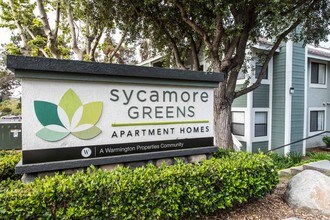 SYCAMORE GREENS APARTMENT HOMES in Vista, CA - Foto de edificio - Building Photo