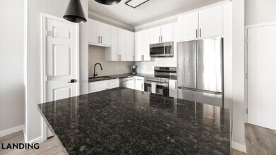 901 Colorado Blvd, Unit 5111 in Denver, CO - Foto de edificio - Building Photo