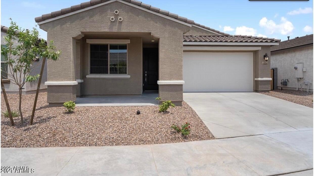 10724 W San Juan Ave in Phoenix, AZ - Building Photo