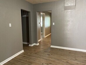 1336 N La Fontaine Ave in Springfield, MO - Building Photo - Building Photo