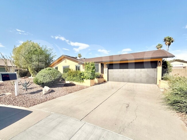 property at 4405 S Newberry Rd
