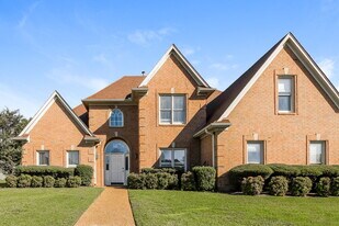 8994 Raspberry Ln in Cordova, TN - Building Photo