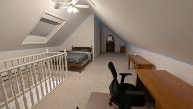 128 Orchard St in Delmar, NY - Foto de edificio - Building Photo