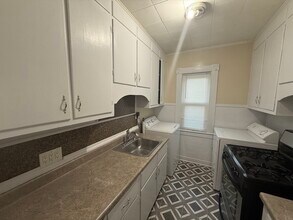 32 Manchester St in Lowell, MA - Building Photo - Building Photo