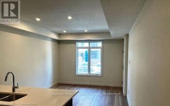 405 Myers Rd in Cambridge, ON - Building Photo - Building Photo