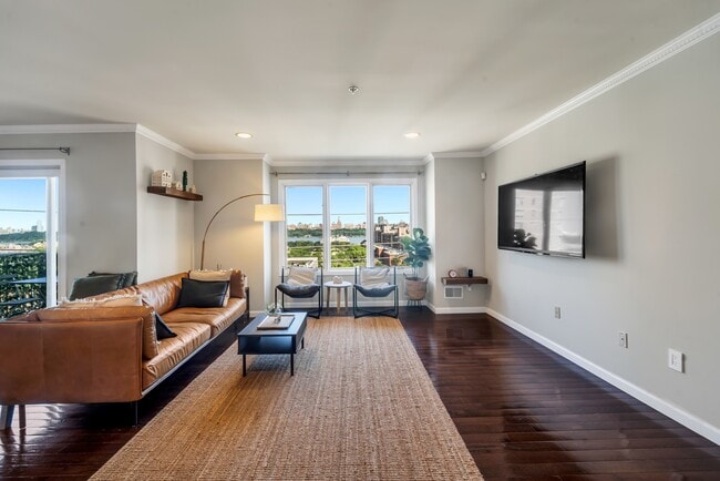 property at 15 Legend Hills Dr