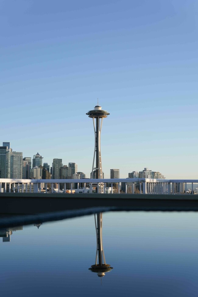 815 2nd Ave N in Seattle, WA - Building Photo - Building Photo