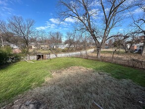 2589 Springvale Ln in Farmers Branch, TX - Foto de edificio - Building Photo