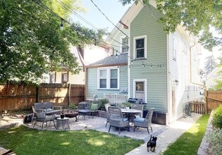 2973 S Kinnickinnic Ave in Milwaukee, WI - Building Photo - Building Photo