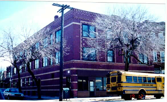 2149-2157 W Walton St