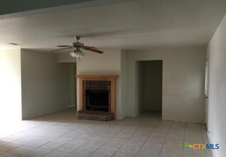 3901 John Haedge Dr in Killeen, TX - Building Photo - Building Photo