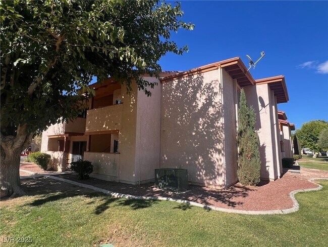 1515 E Reno Ave in Las Vegas, NV - Foto de edificio - Building Photo