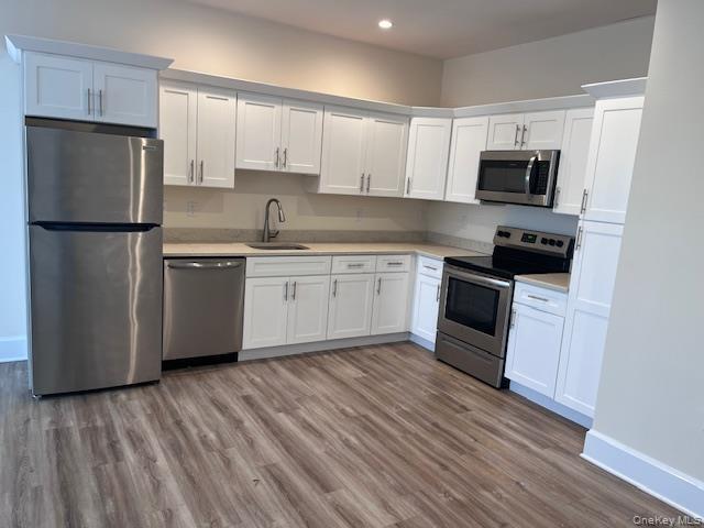 351 W Montauk Hwy in Lindenhurst, NY - Building Photo - Building Photo