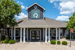 The Quarters Manhattan in Manhattan, KS - Building Photo