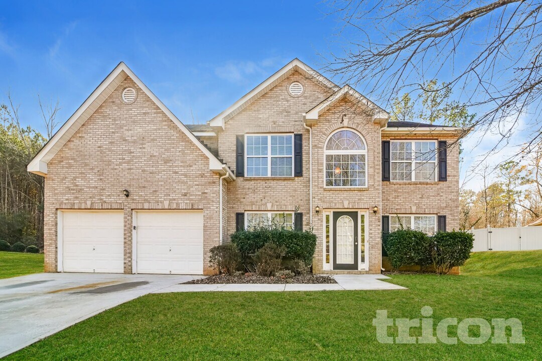 4275 Spur Look Crossing in Douglasville, GA - Foto de edificio