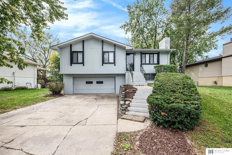 4701 Schroeder Dr in Omaha, NE - Building Photo