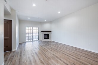 518 Glenwood Rd, Unit 103 in Glendale, CA - Foto de edificio - Building Photo