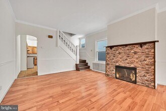 523 W Oak St in Frackville, PA - Building Photo - Building Photo