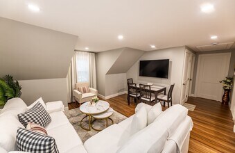 32 Farmington St in Worcester, MA - Building Photo - Building Photo