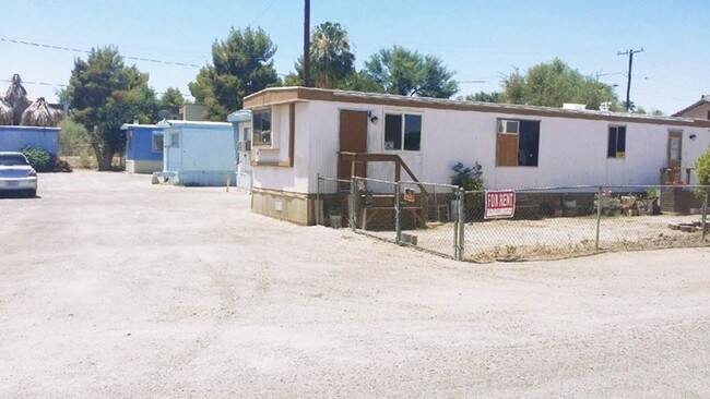 Desert Gem Mobile Home Park in Blythe, CA - Building Photo - Building Photo