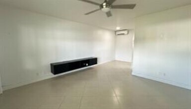 2170 NE 51st Ct, Unit A30 in Fort Lauderdale, FL - Foto de edificio - Building Photo