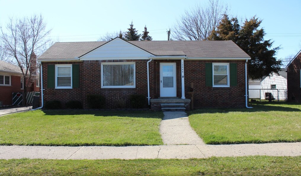 14646 Trenton Rd in Southgate, MI - Building Photo