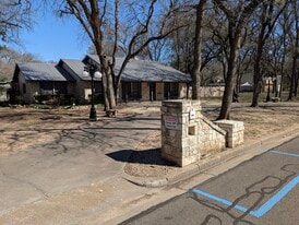 273 Leafy Hollow Ln in McGregor, TX - Building Photo