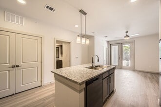 Heritage Estates at Edmonds in Lewisville, TX - Building Photo - Building Photo