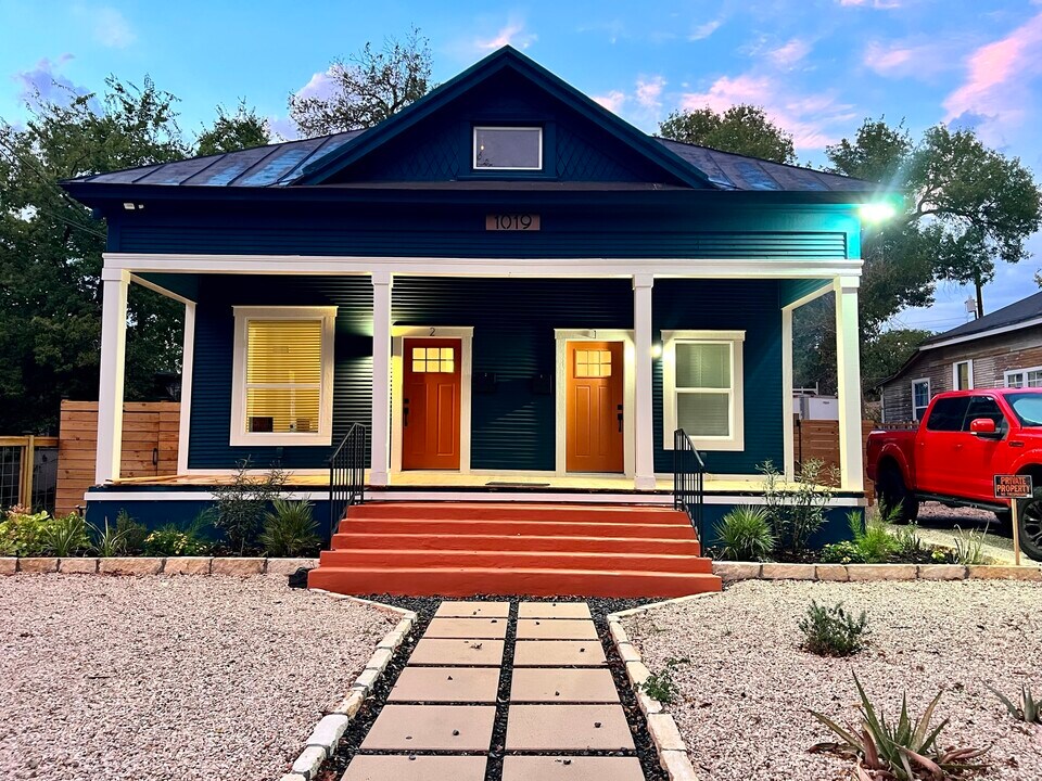 1019 Steves Ave in San Antonio, TX - Building Photo