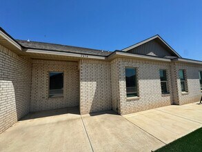 2616 136th St in Lubbock, TX - Foto de edificio - Building Photo