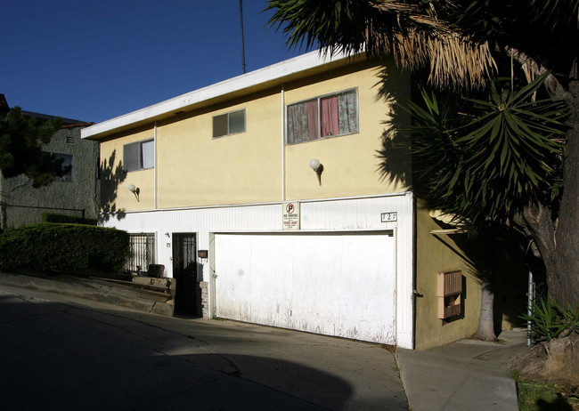 727 N Benton Way in Los Angeles, CA - Foto de edificio - Building Photo