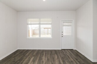 7610 Thrips Ln in Richmond, TX - Building Photo - Building Photo