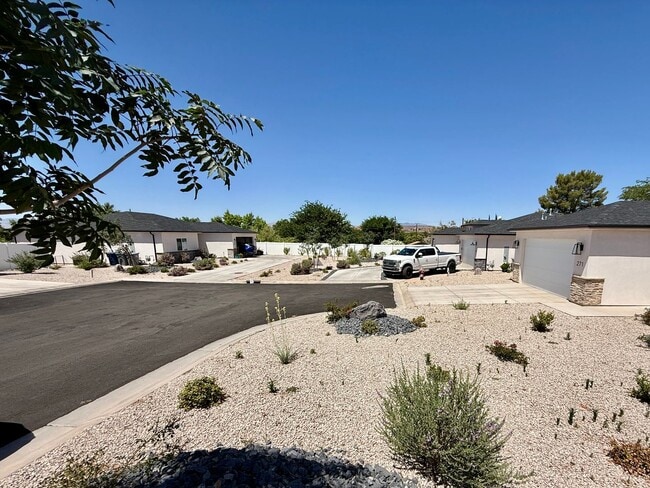 271 E 260 N in Washington, UT - Building Photo - Building Photo
