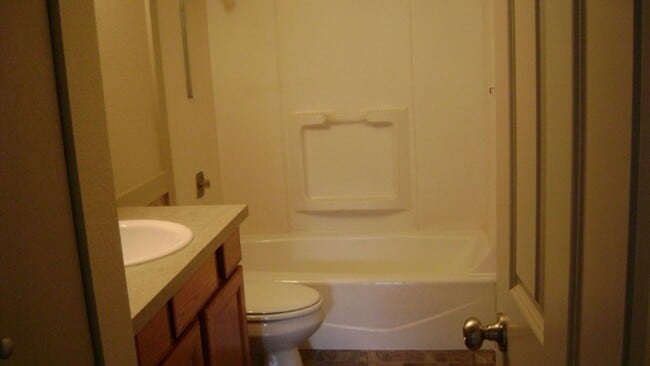 1212 12th Ave NW in Puyallup, WA - Building Photo - Building Photo